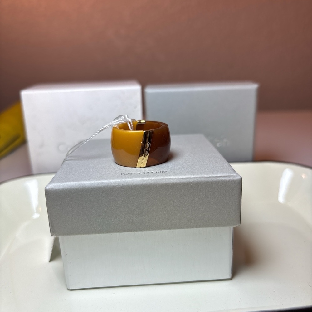 Calvin Klein woman’s Bico Ring sz5-5.5